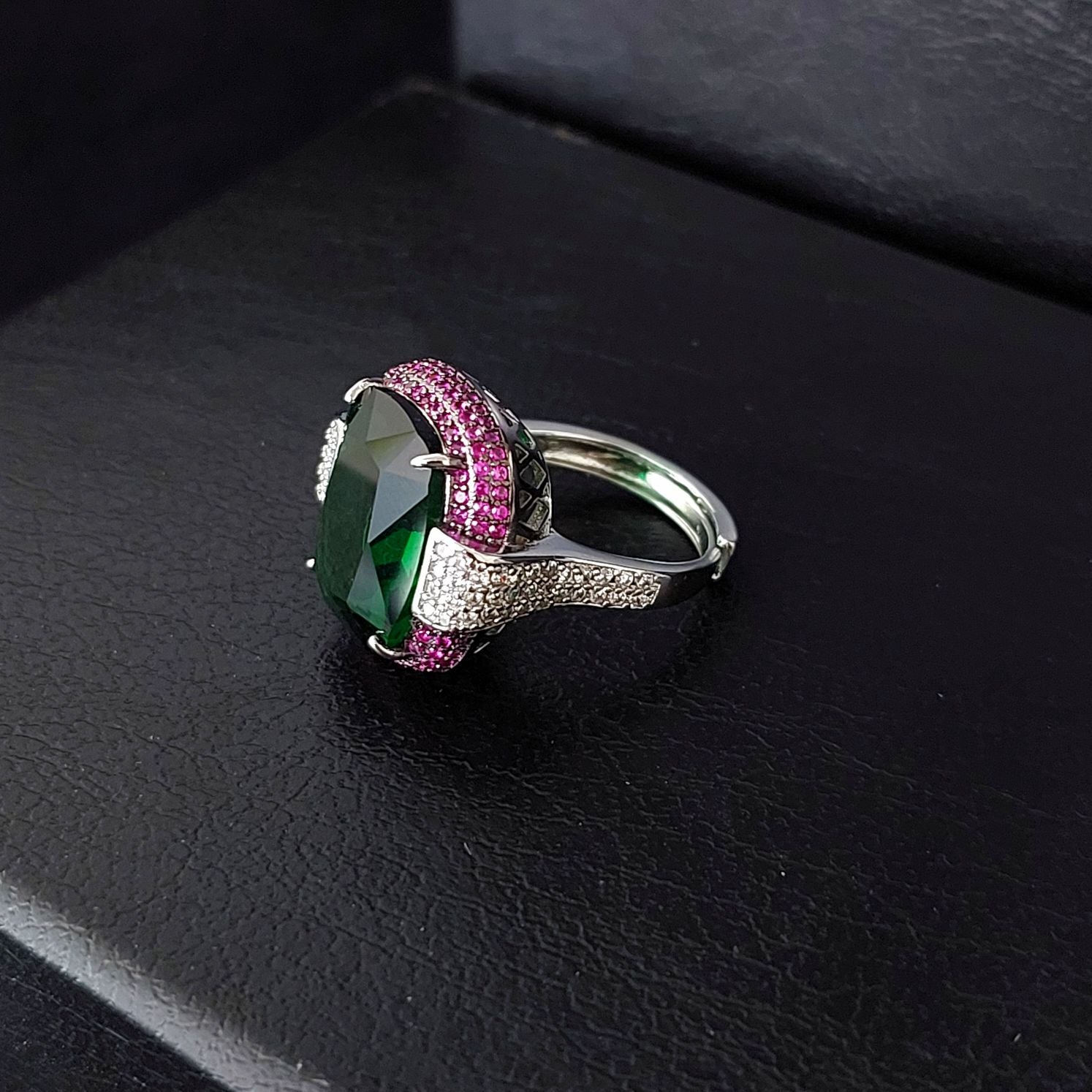 COLOMBO RING
