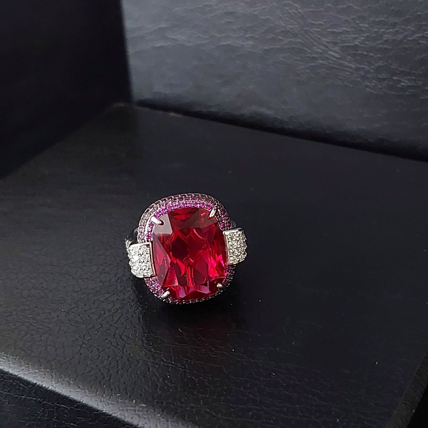 COLOMBO RING